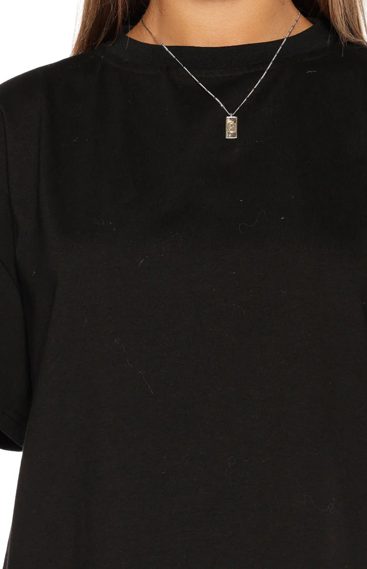 Alba Plain Black Tee Image
