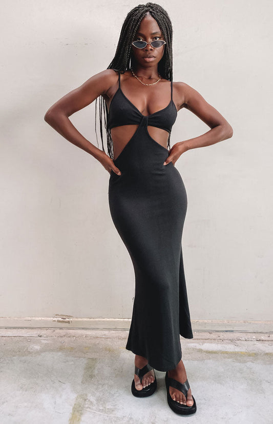 https://files.beginningboutique.com.au/03+Wed/20210203+-+Catalina+Cut+Out+Midi+Dress.mp4