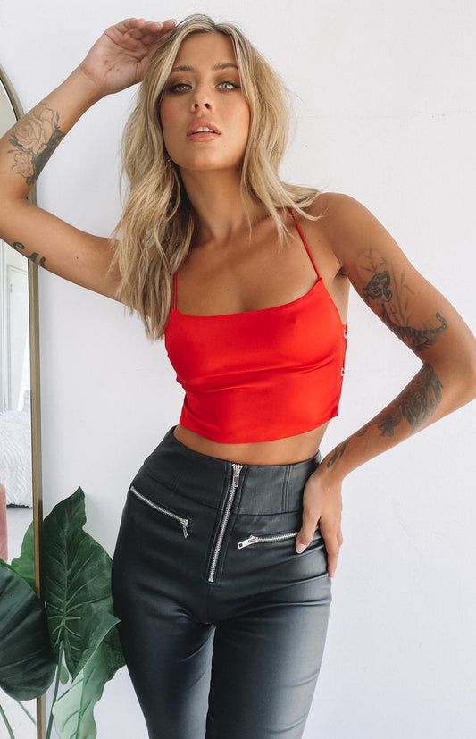 https://files.beginningboutique.com.au/20200127-HEIR+TOP+RED.mp4